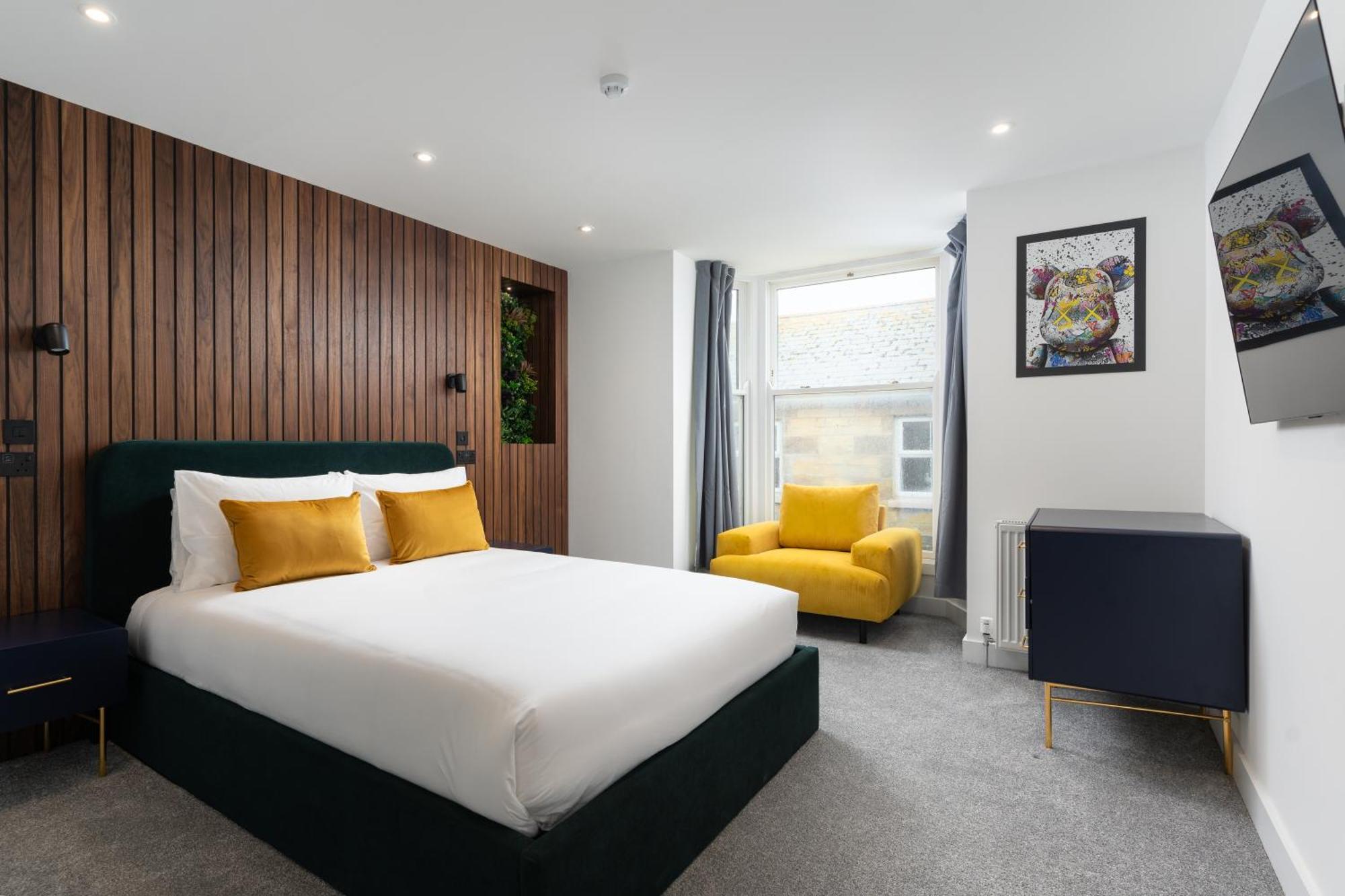 Room 2 Hotel Style Double Bedroom In Маразион Екстериор снимка